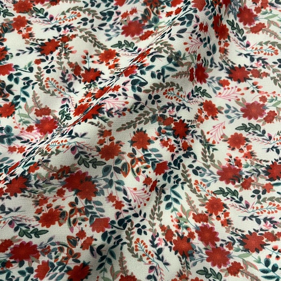 Kendall & Kylie Floral Skirt - Picture 3 of 3